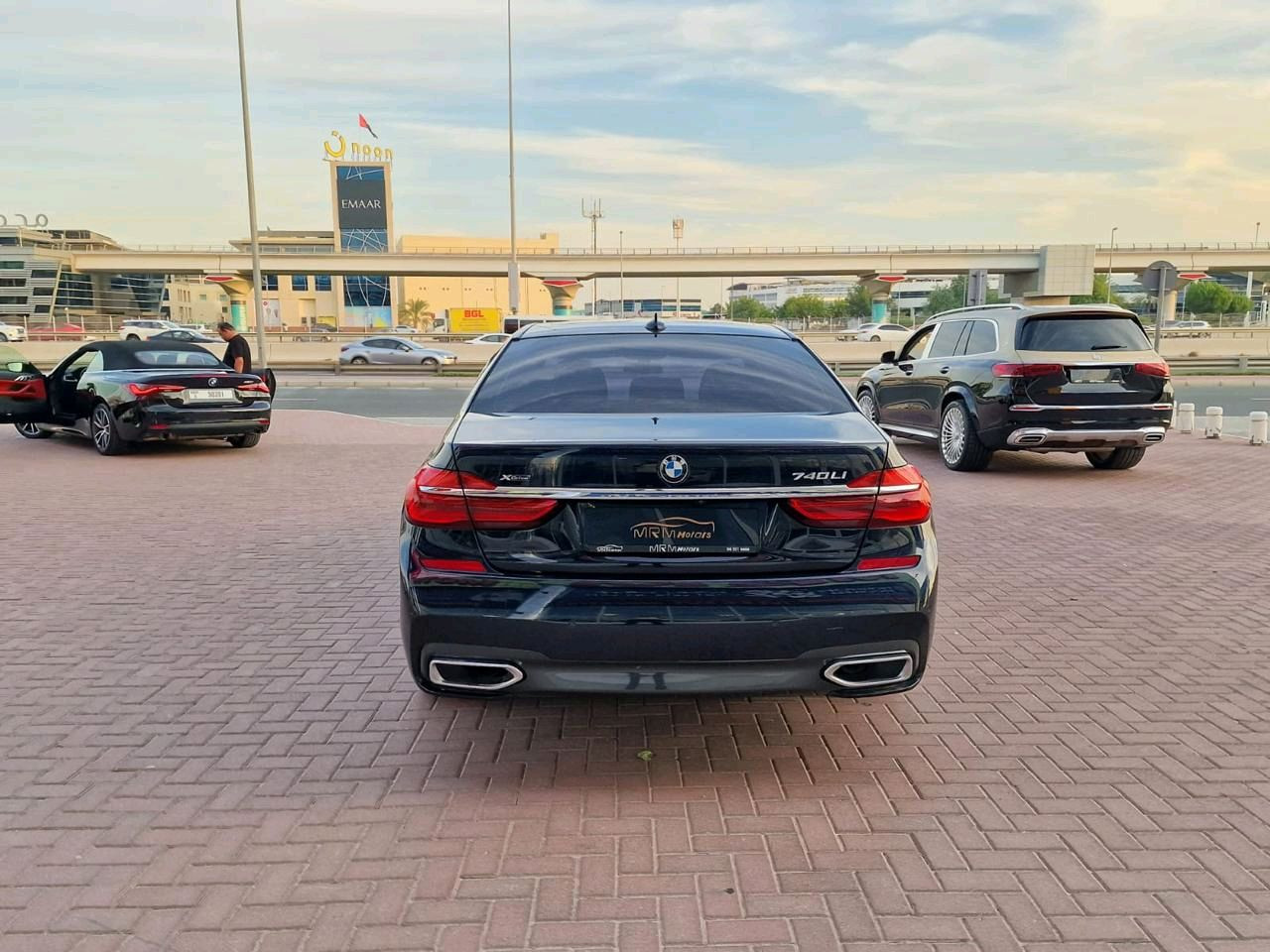 BMW 7-Series - Image 3