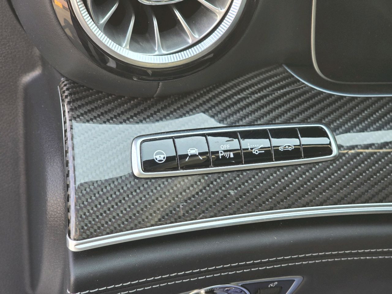 Mercedes Benz GT - Image 7