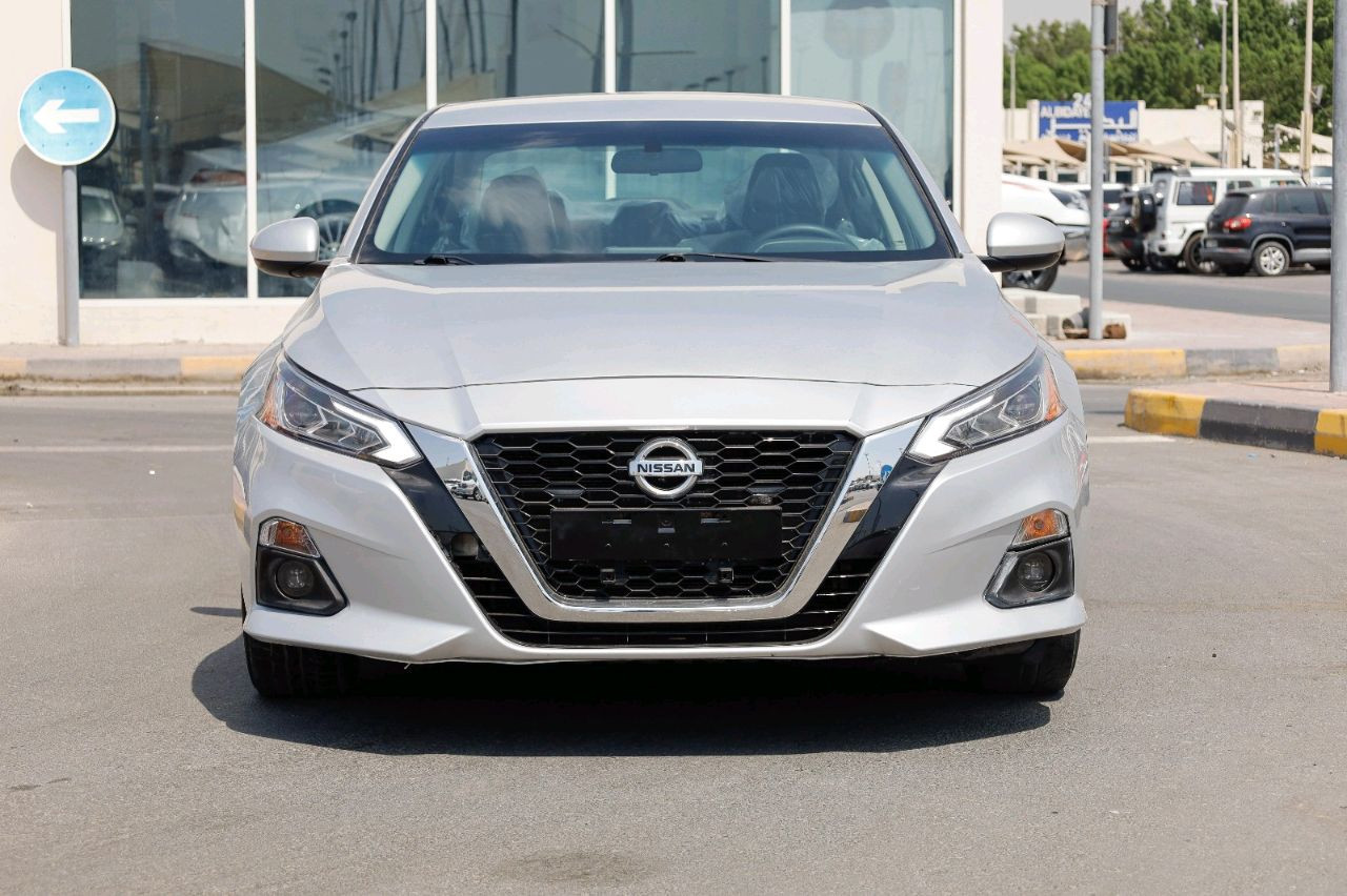 Nissan Altima - Image 5