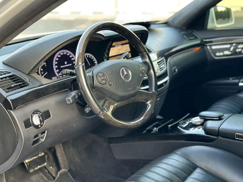 Mercedes Benz S-Class - Image 8