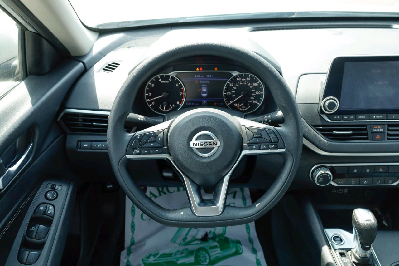 Nissan Altima - Image 4