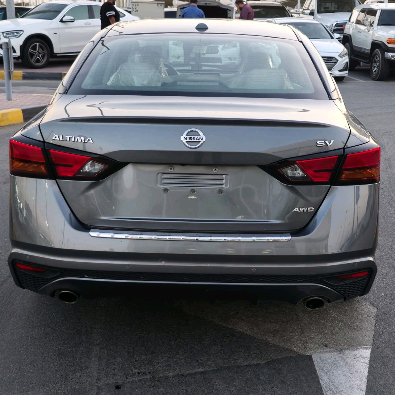 Nissan Altima - Image 9