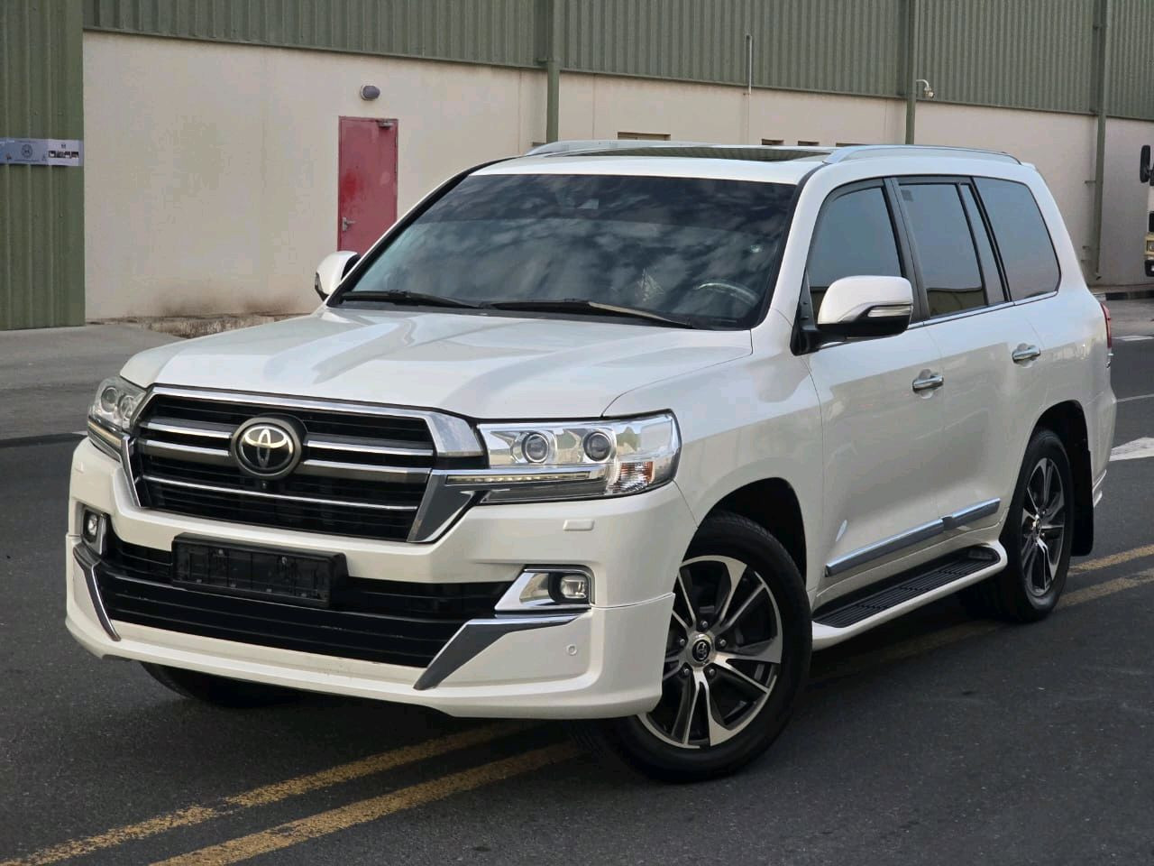 Toyota Land Cruiser - Image 12