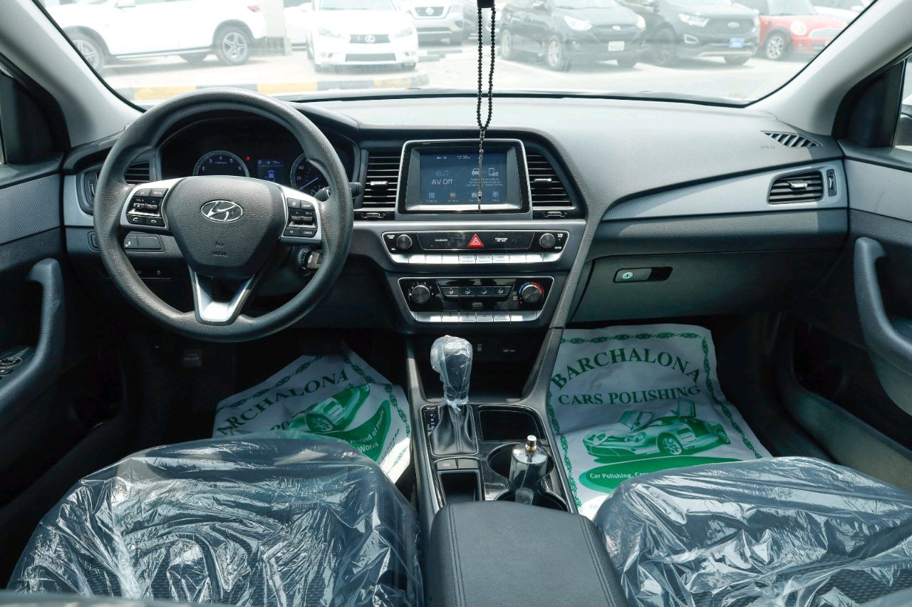 Hyundai Sonata - Image 6
