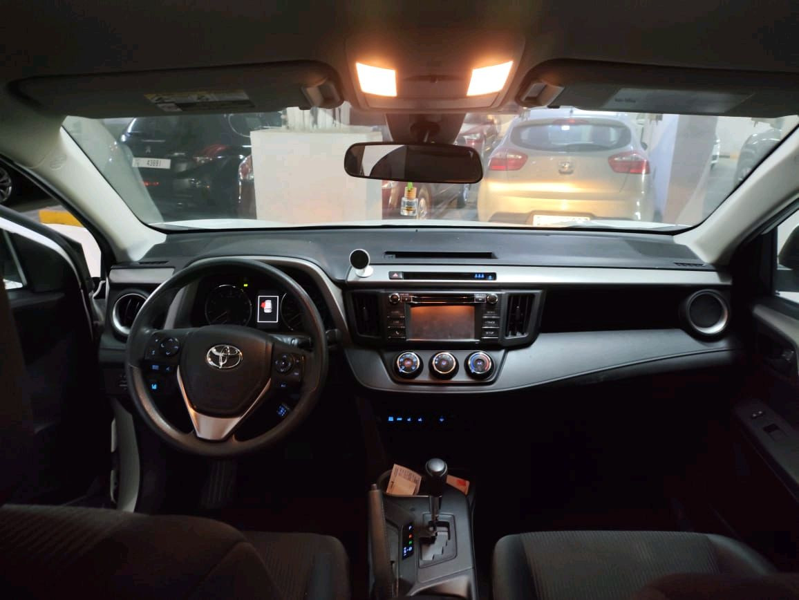 Mercedes Benz C-Class - Image 9