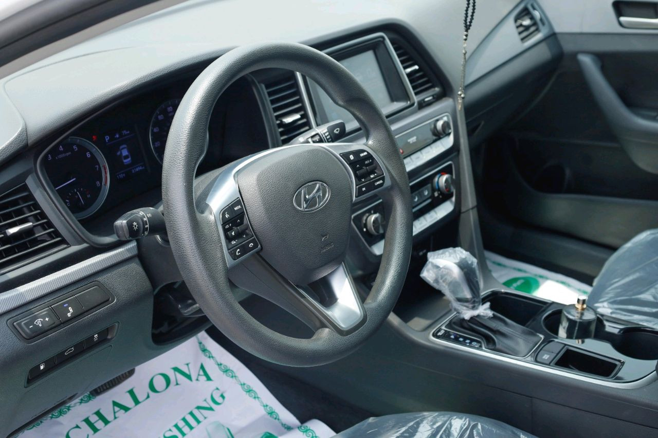 Hyundai Sonata - Image 12