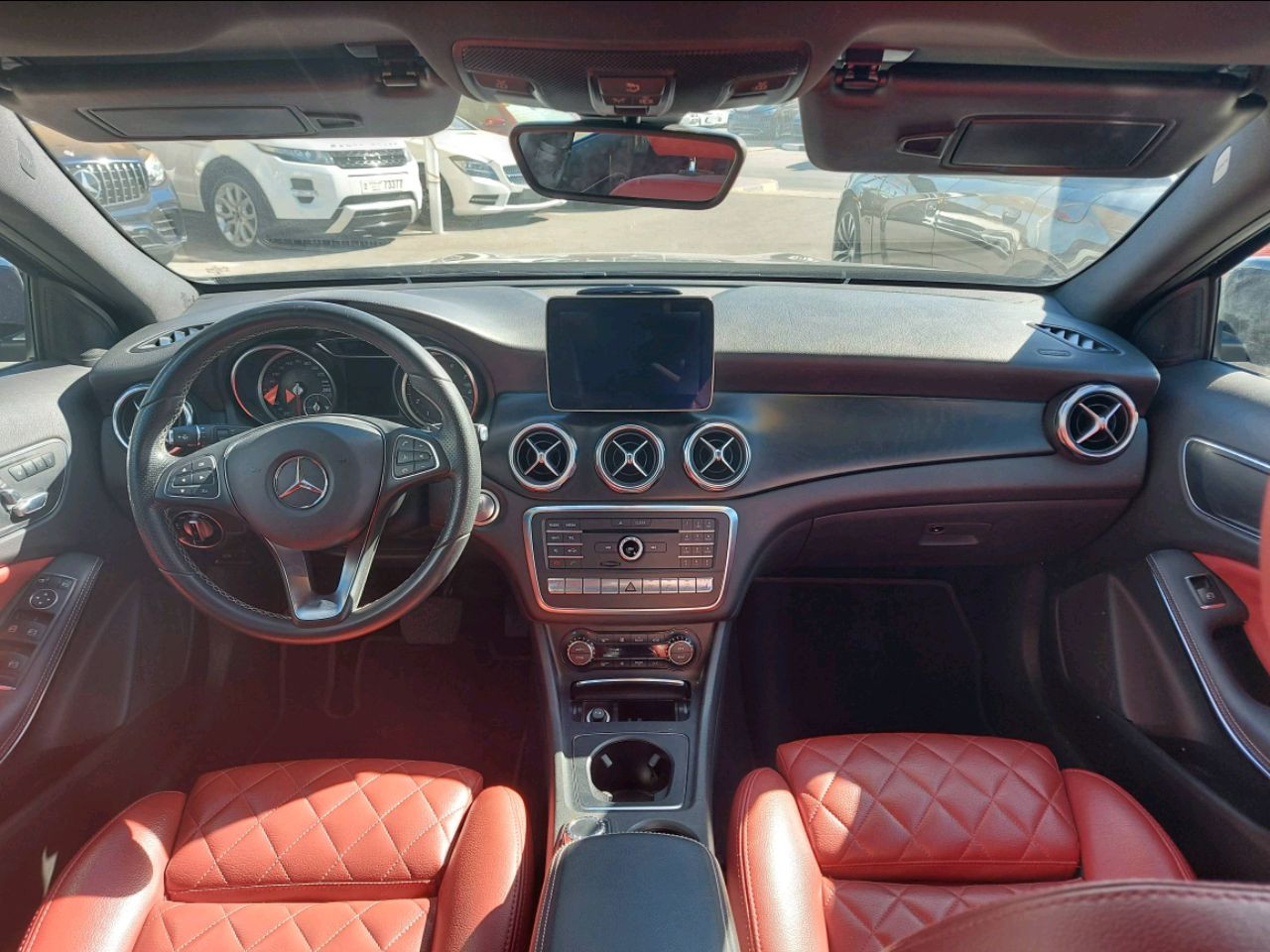 Mercedes Benz GLA - Image 2