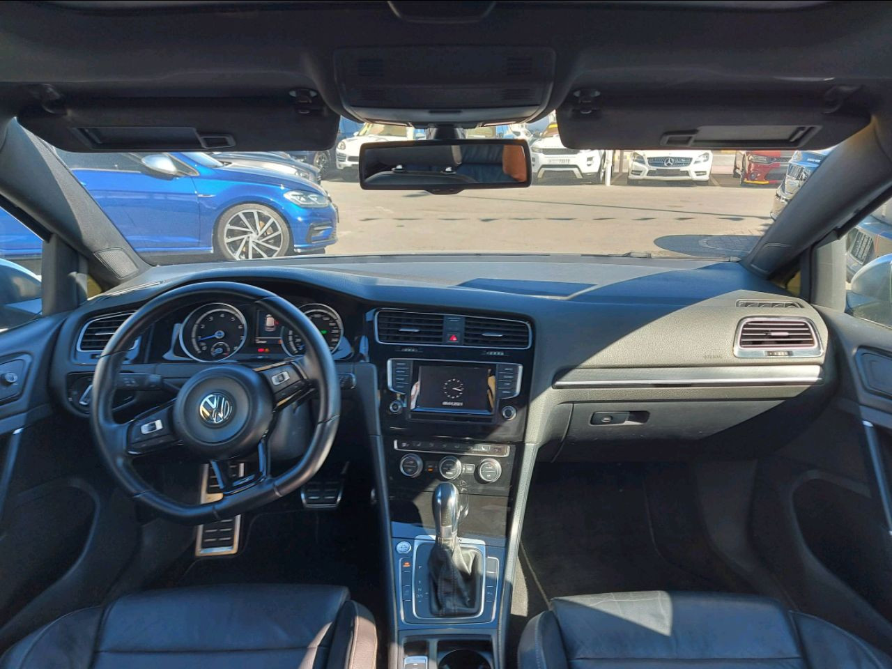 Volkswagen Golf R - Image 2