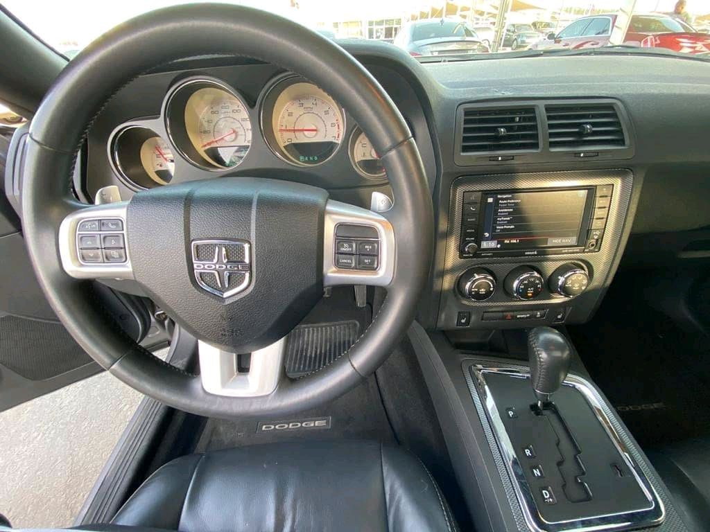 Dodge Challenger - Image 9