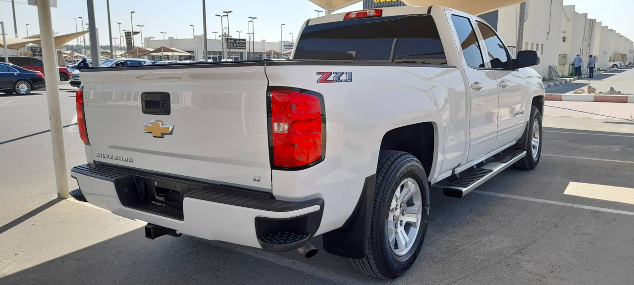 Chevrolet Silverado - Image 5