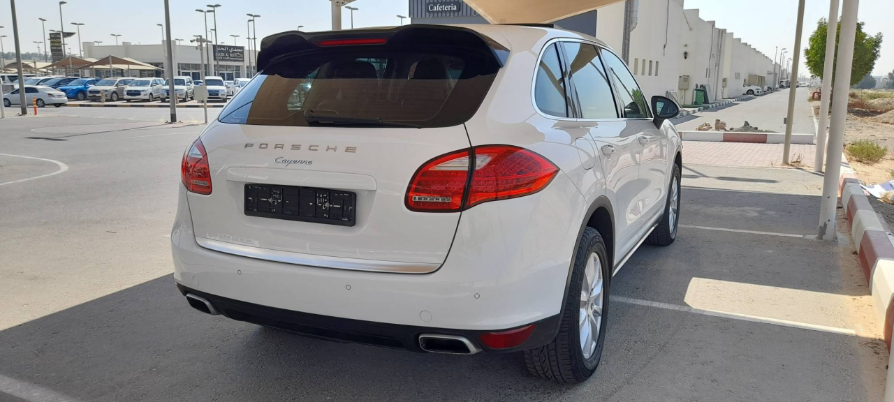 Porsche Cayenne - Image 5