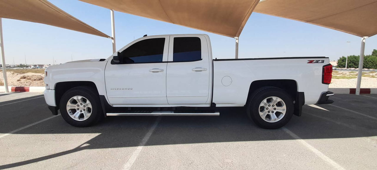 Chevrolet Silverado - Image 3
