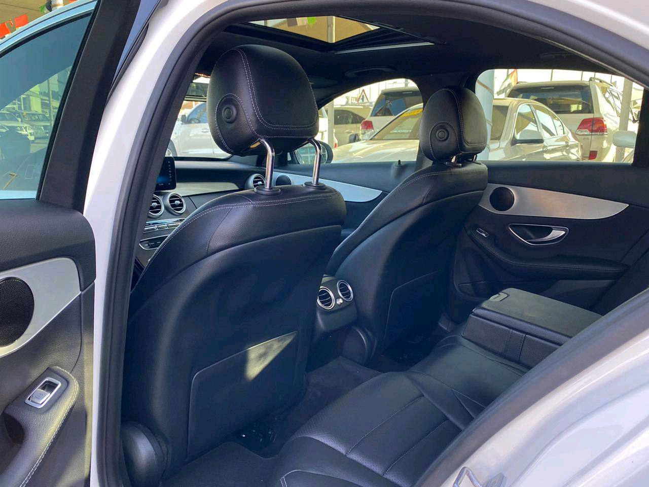 Mercedes Benz C-Class - Image 8