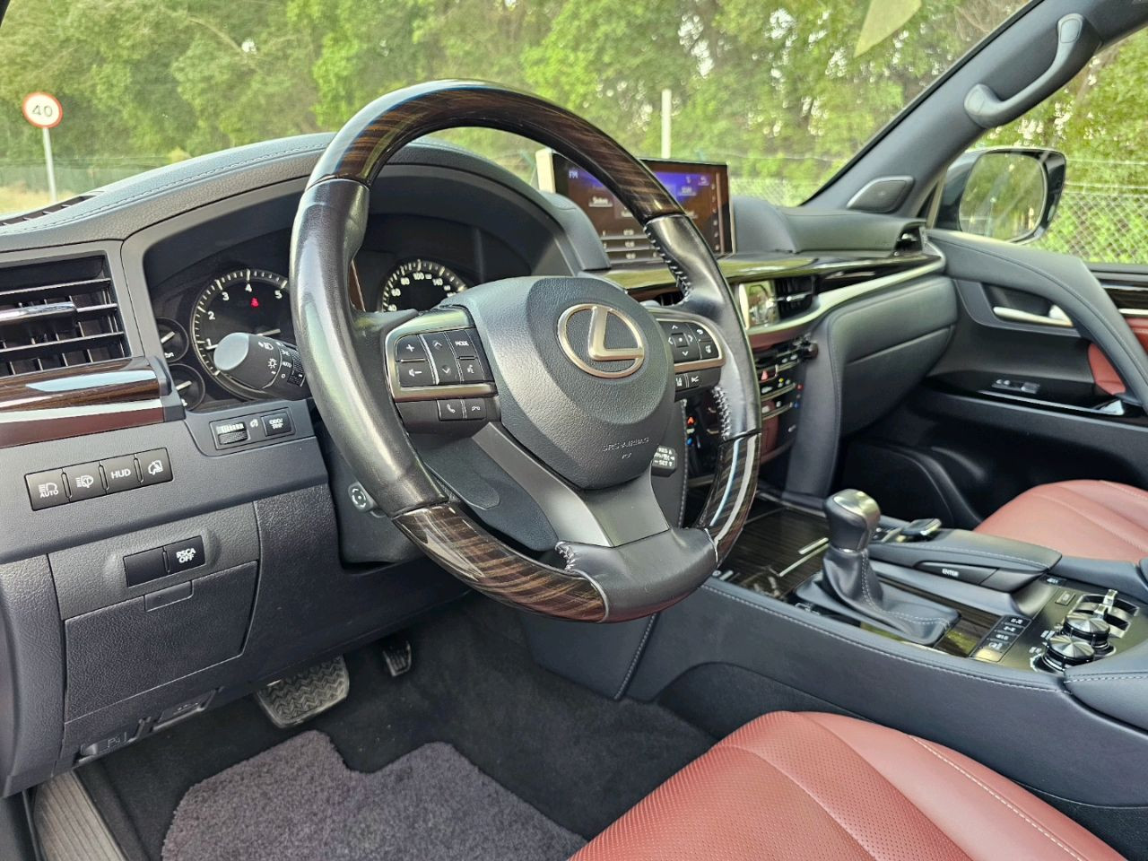 Lexus LS-Series - Image 6