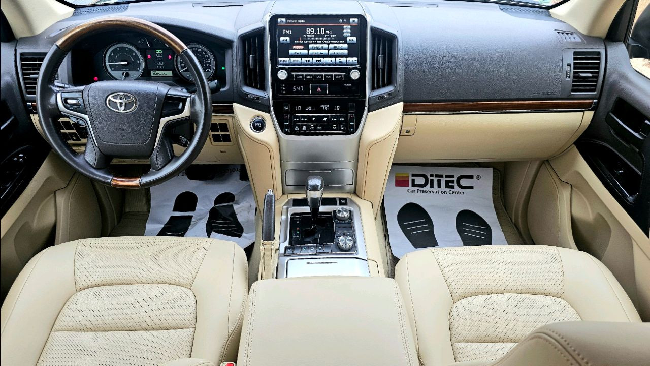 Toyota Land Cruiser - Image 5
