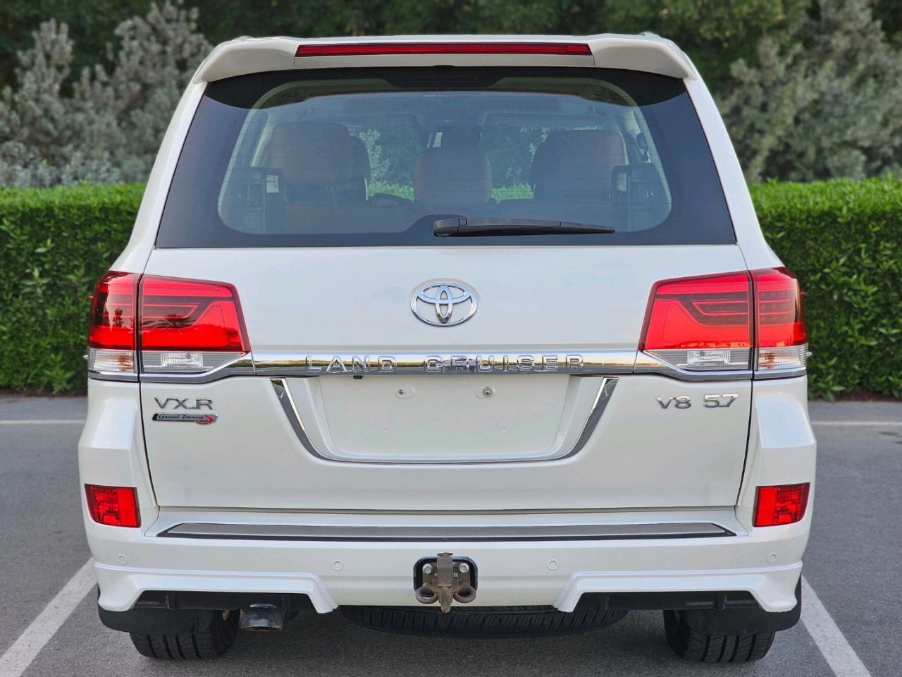 Toyota Land Cruiser - Image 8