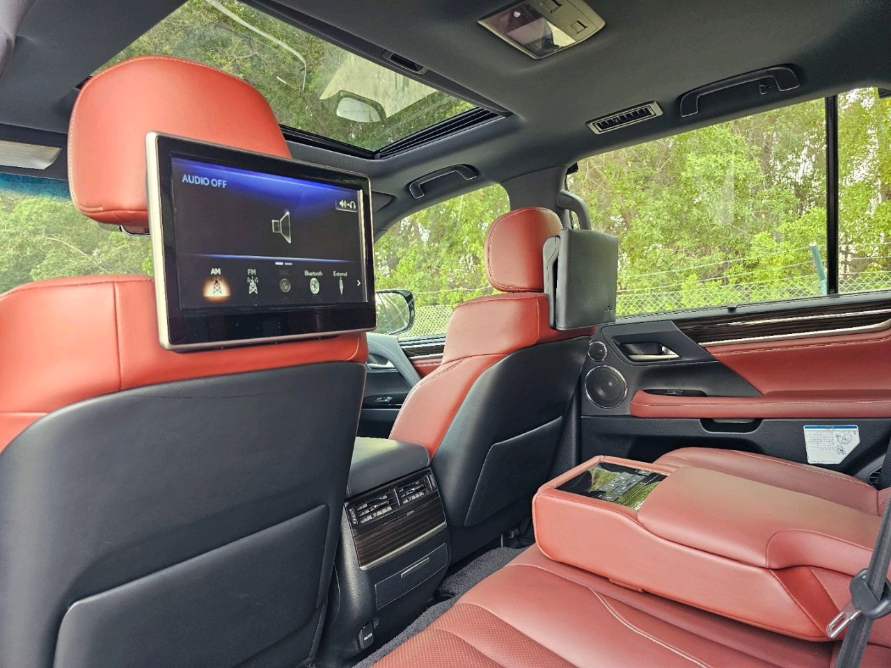 Lexus LS-Series - Image 7