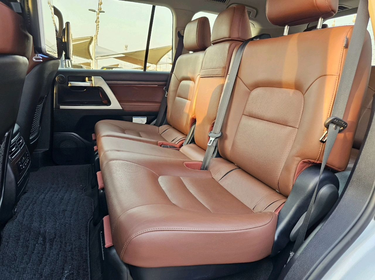 Toyota Land Cruiser - Image 5