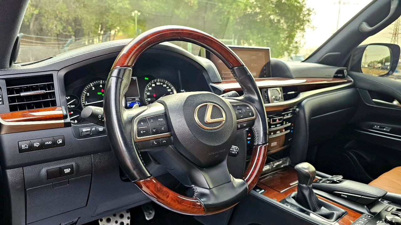 Lexus LS-Series - Image 7