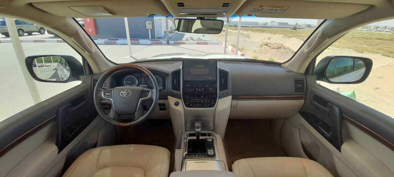 Toyota Land Cruiser - Image 4