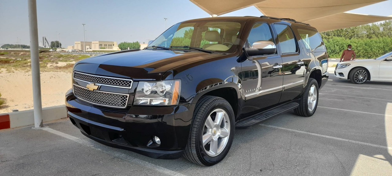 Chevrolet Tahoe - Image 4