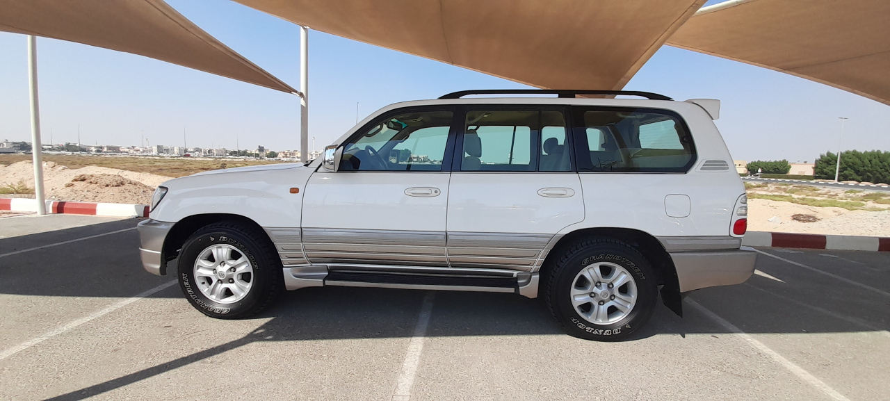 Toyota Land Cruiser - Image 2