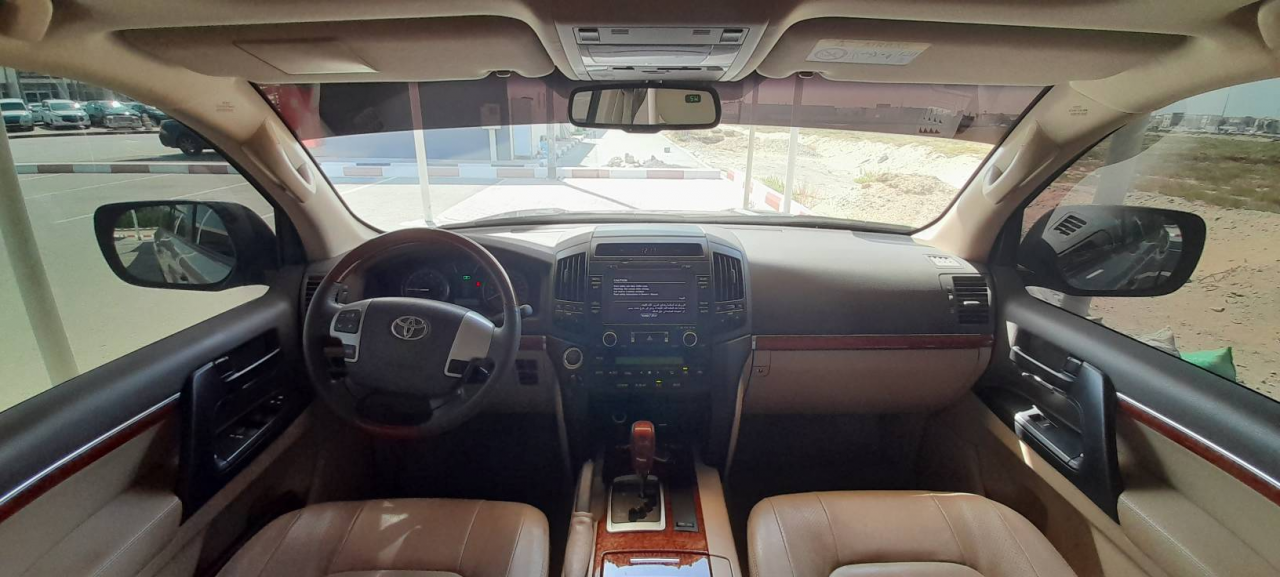 Toyota Land Cruiser - Image 6