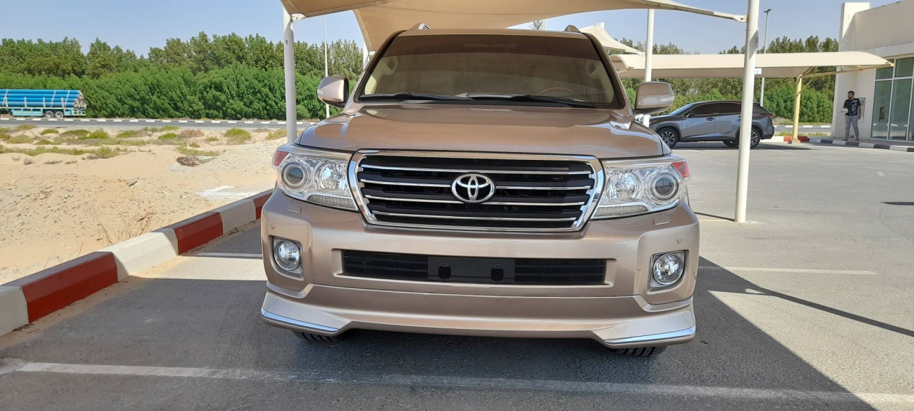 Toyota Land Cruiser - Image 3