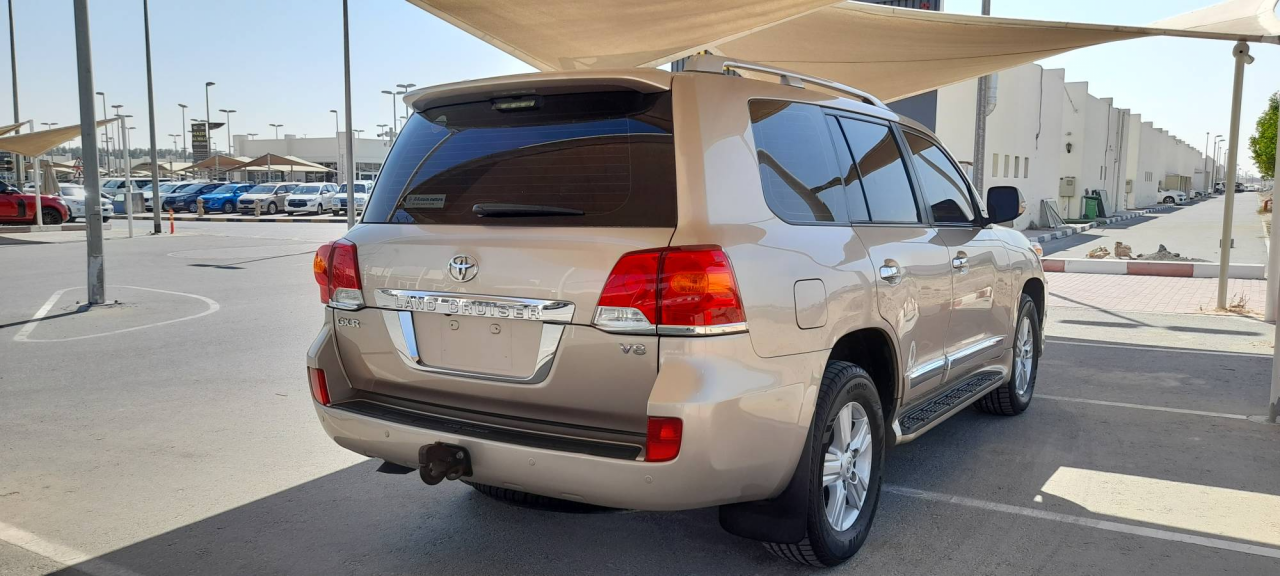 Toyota Land Cruiser - Image 4