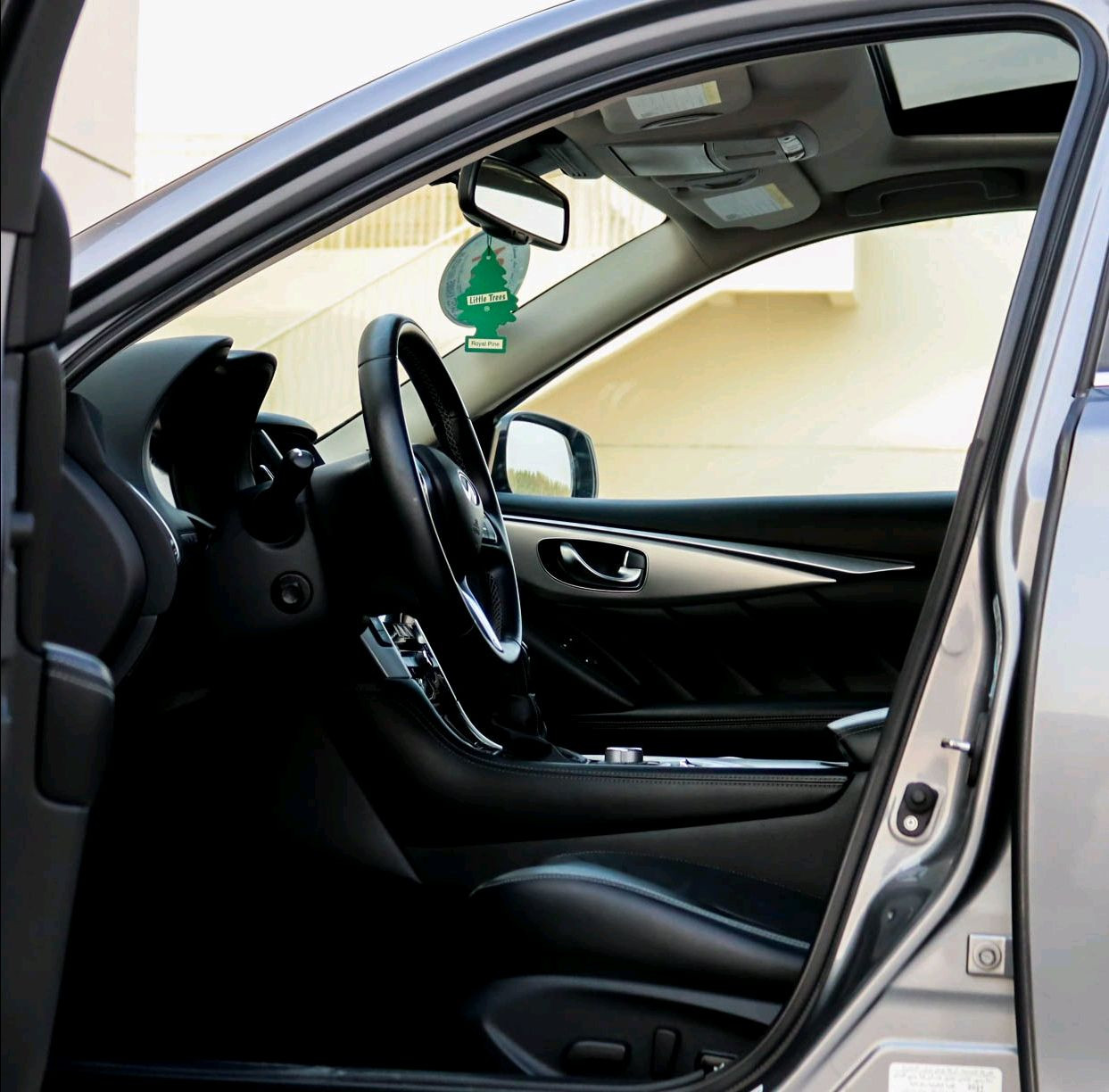 Infiniti Q50 - Image 2