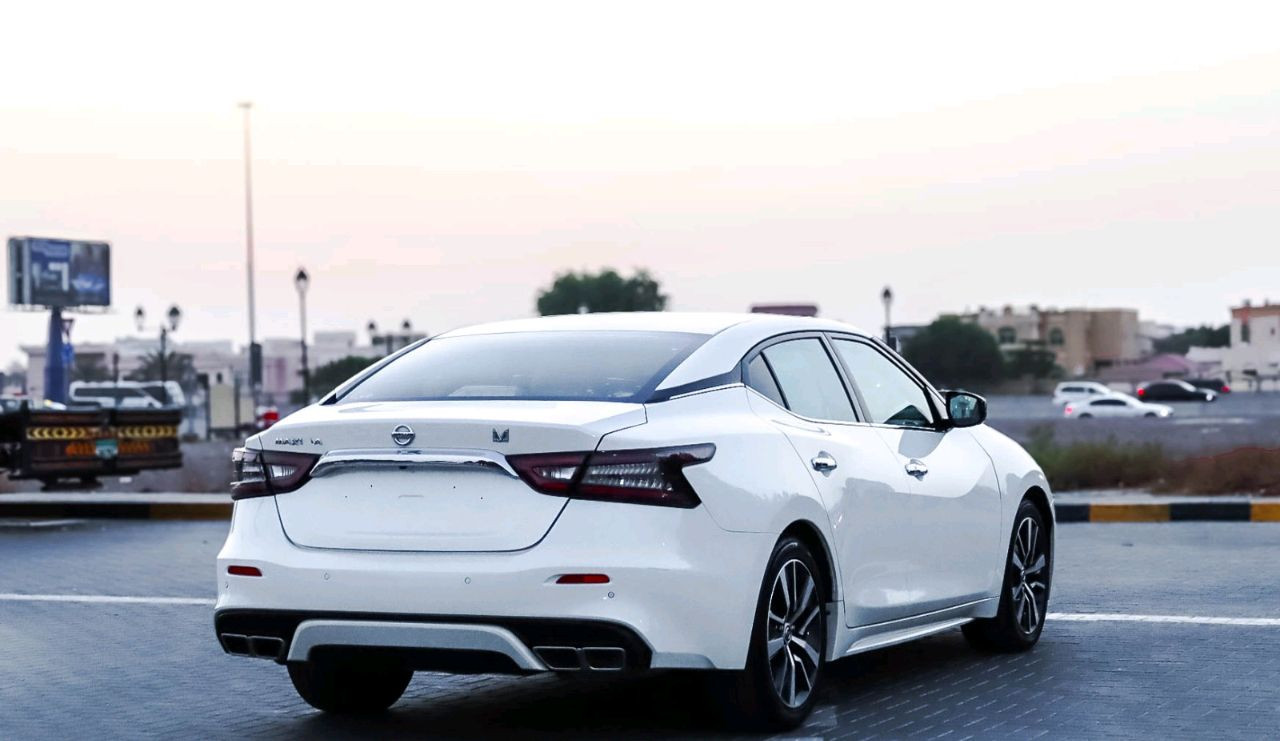 Nissan Maxima - Image 9