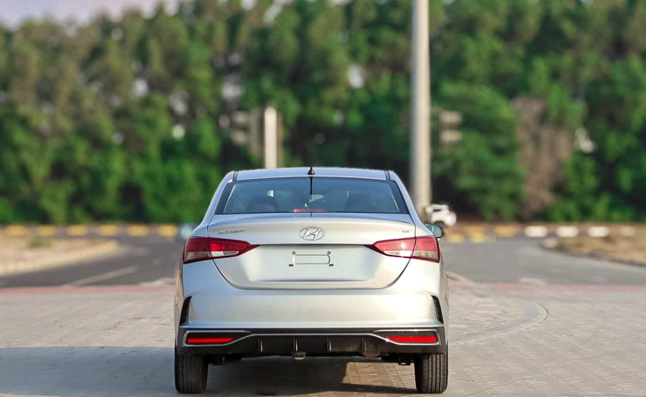 Hyundai Accent - Image 3