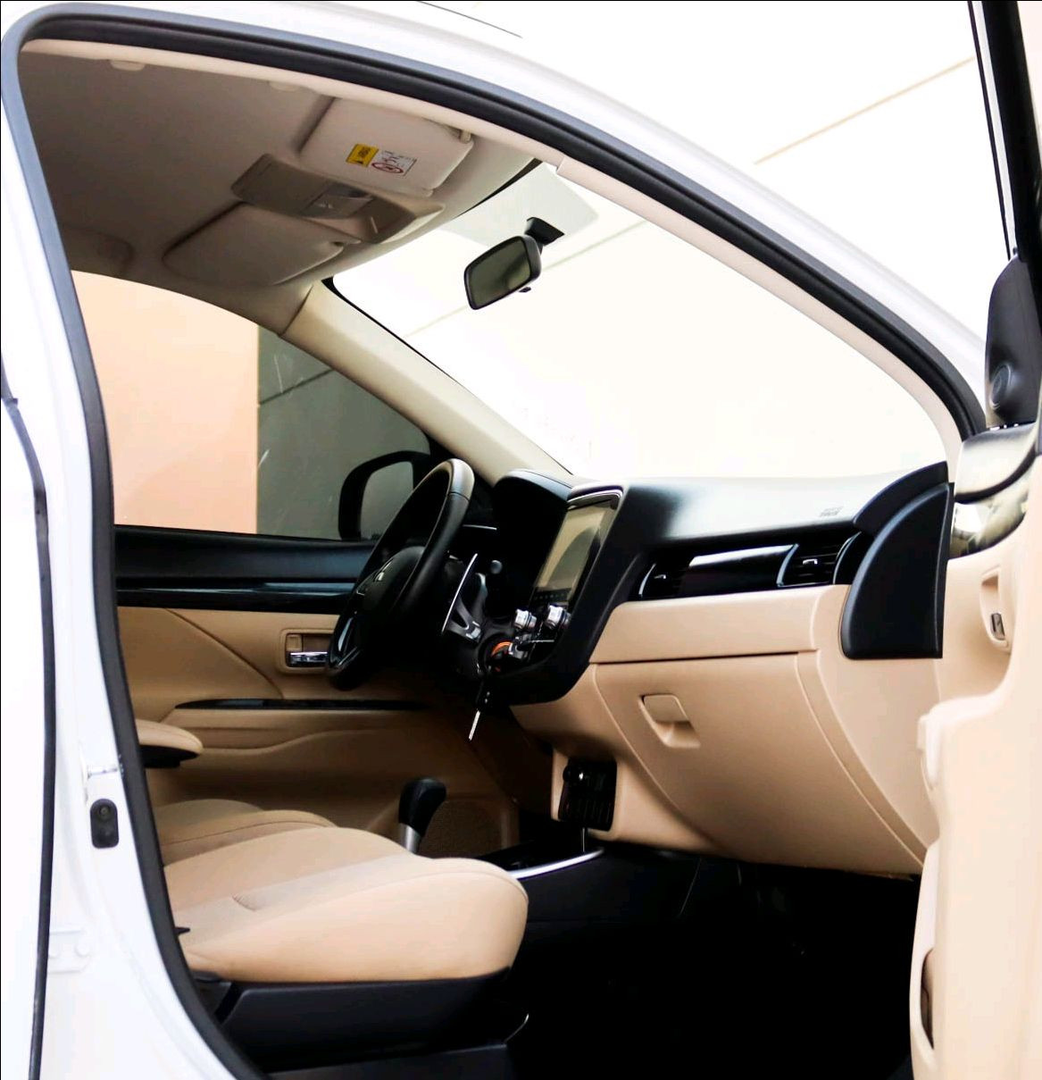 Mitsubishi Outlander - Image 4