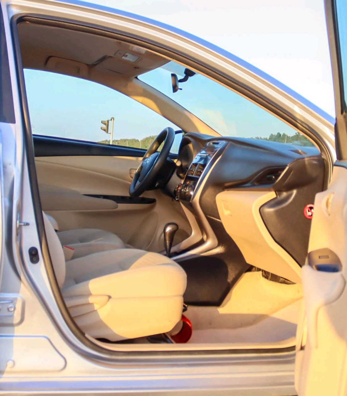 Toyota Yaris - Image 12