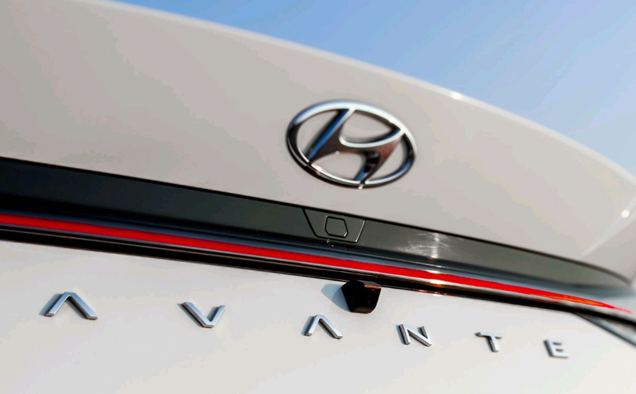 Hyundai Avante - Image 10