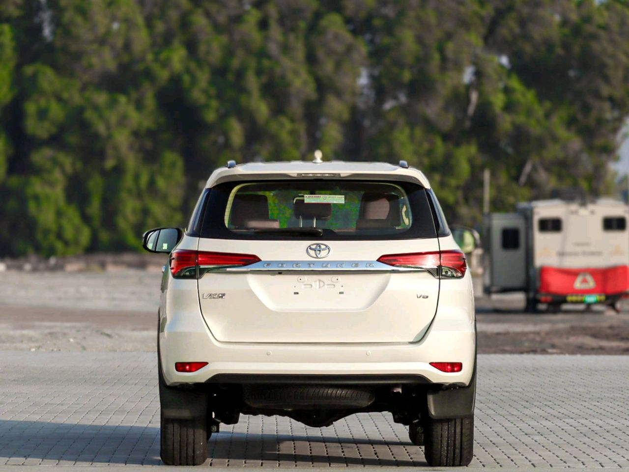 Toyota Fortuner - Image 10