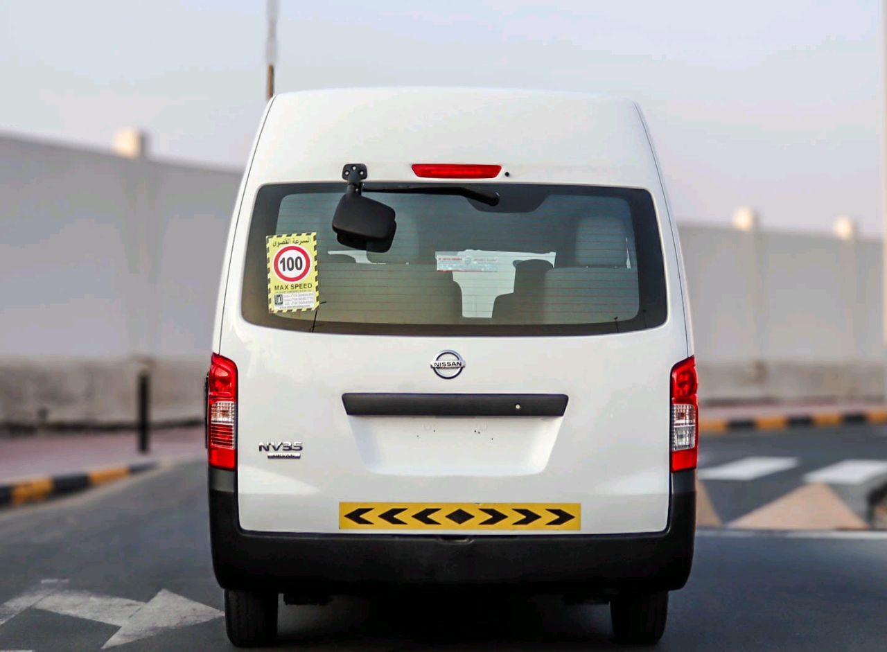 Nissan Urvan - Image 11