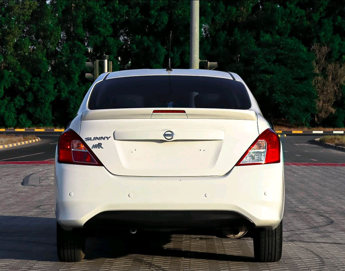 Nissan Sunny - Image 8