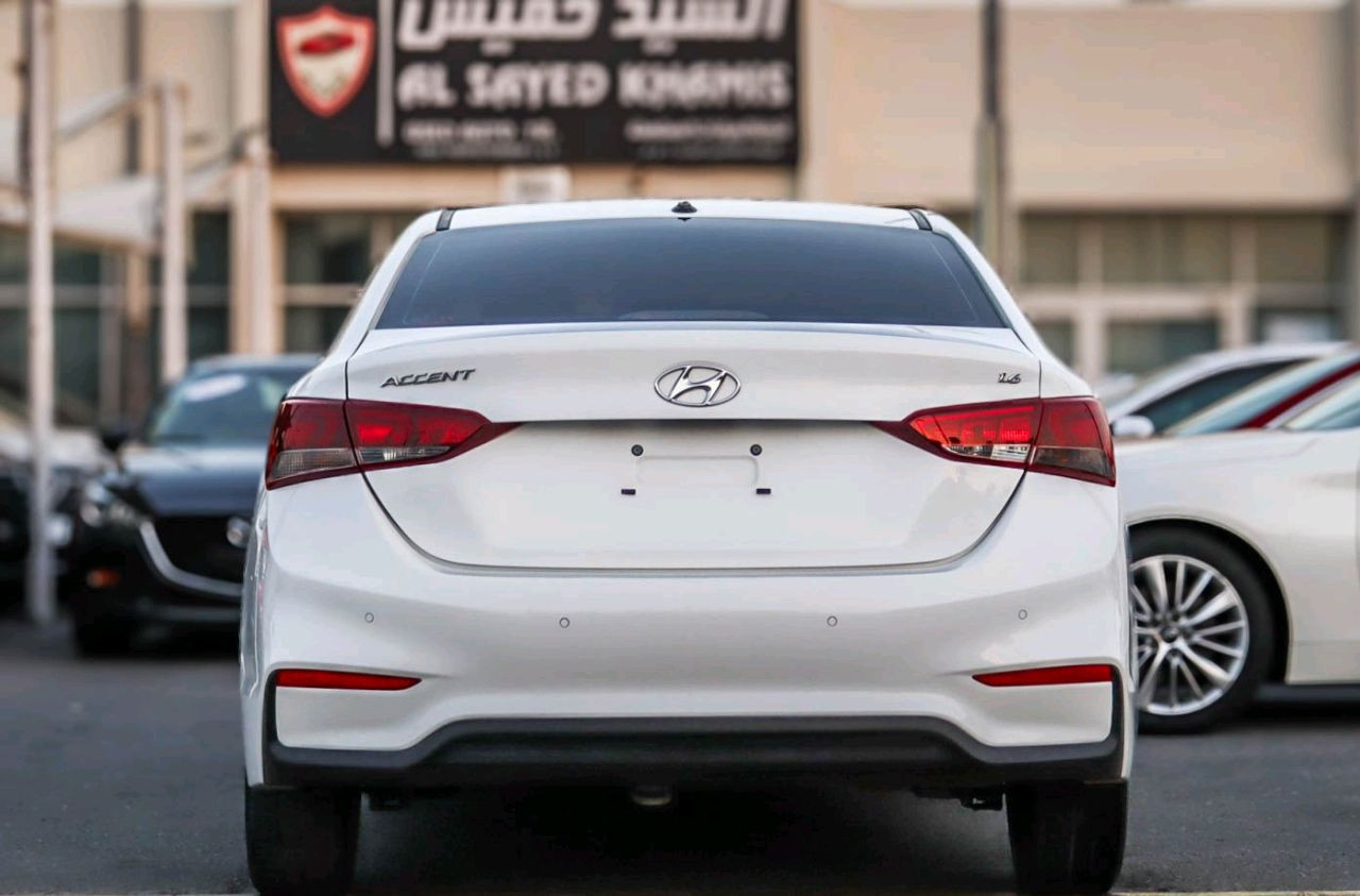 Hyundai Accent - Image 3