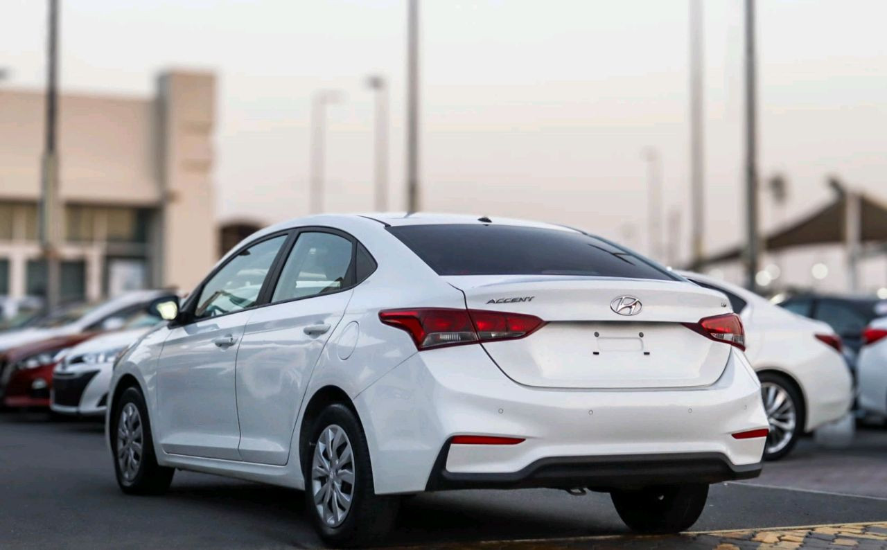 Hyundai Accent - Image 7