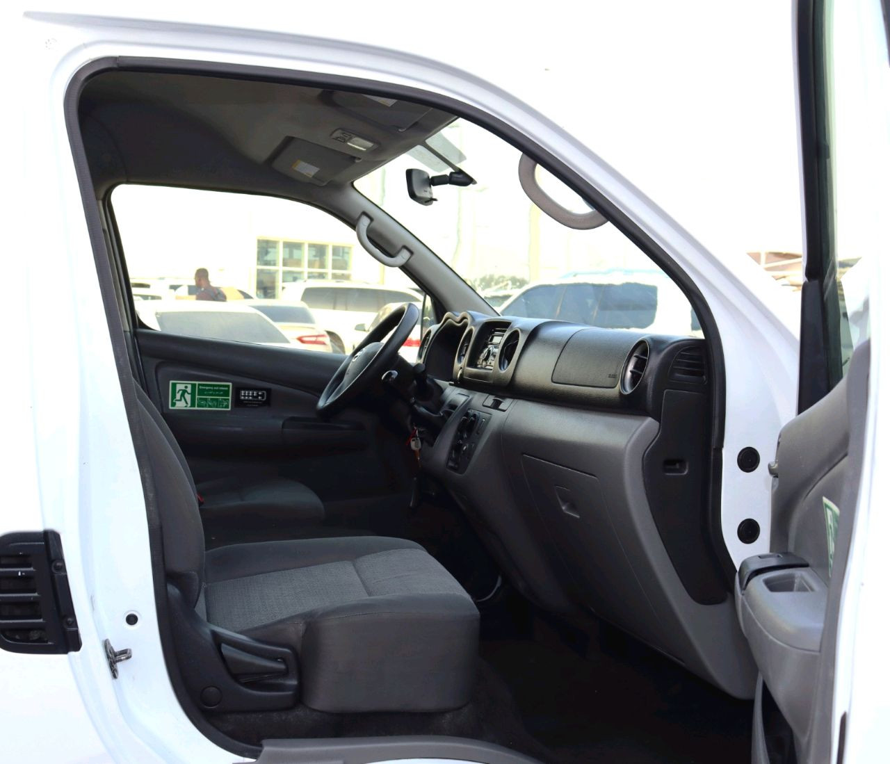 Nissan Urvan - Image 9