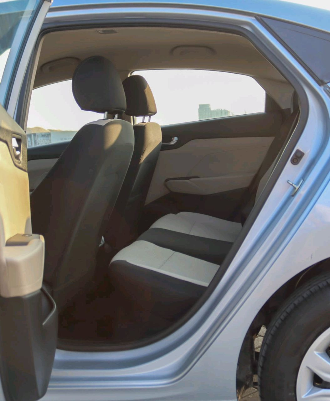 Hyundai Accent - Image 4