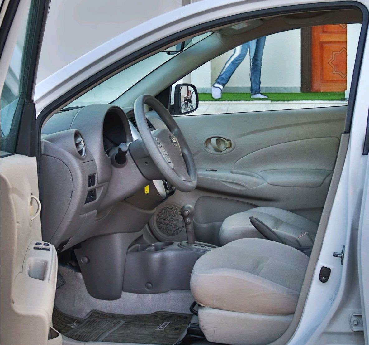 Nissan Sunny - Image 12
