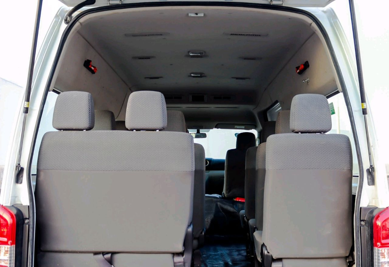 Nissan Urvan - Image 8