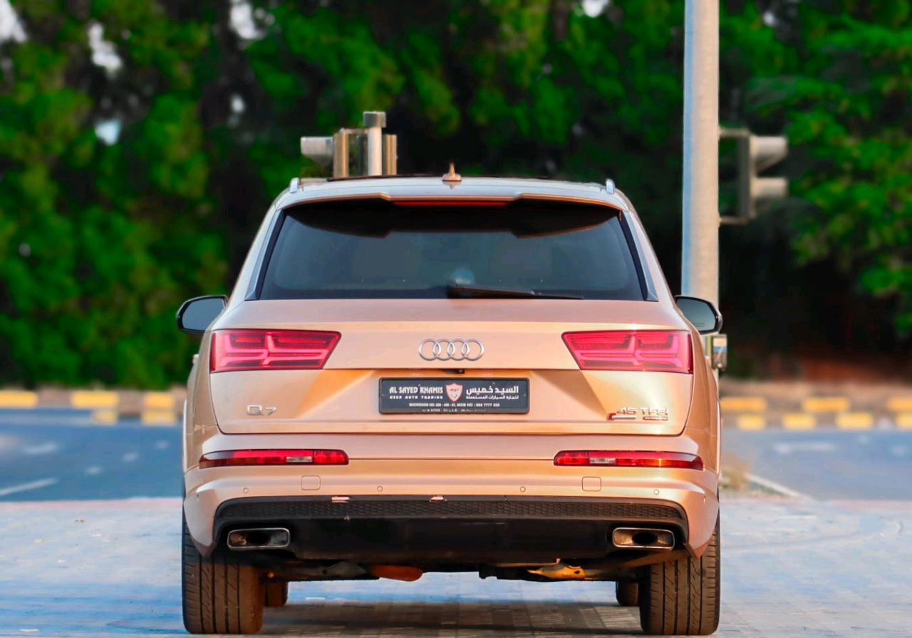 Audi Q7 - Image 3