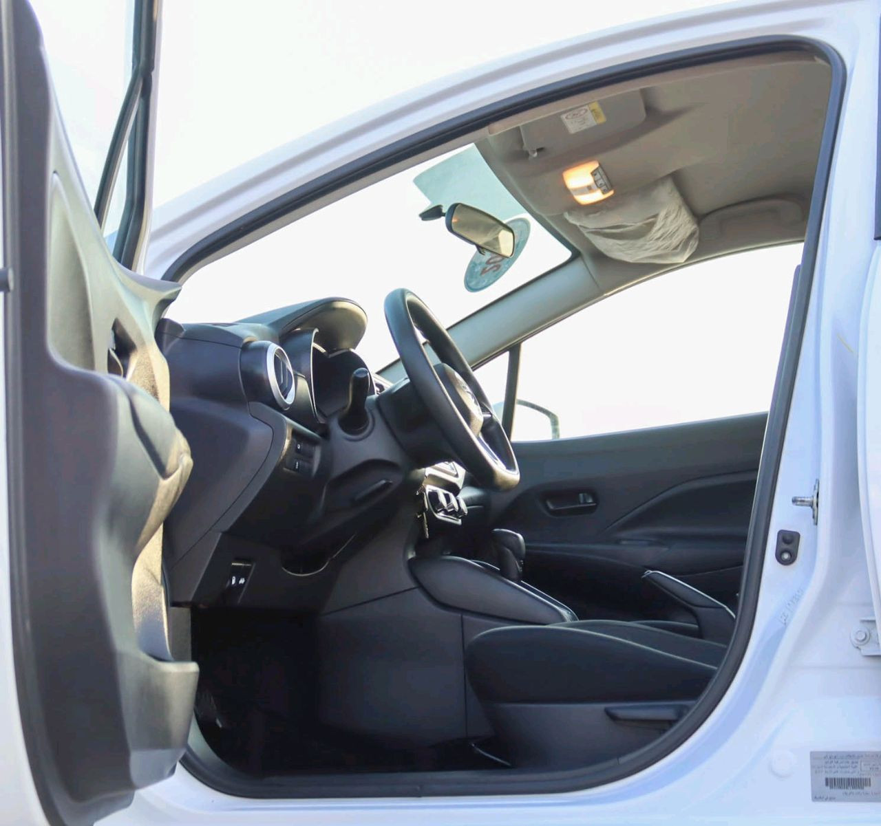 Nissan Sunny - Image 6