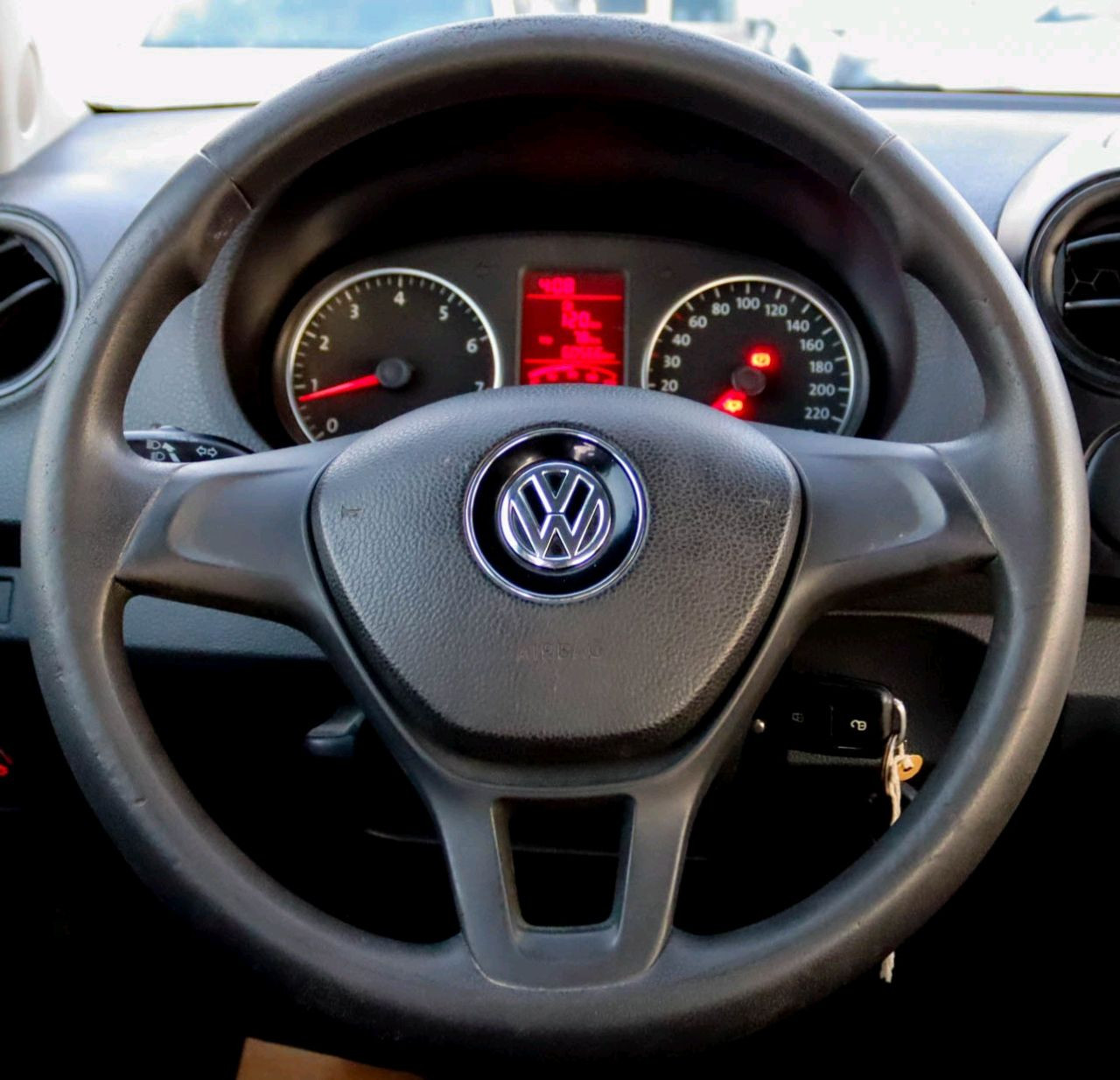 Volkswagen Amarok - Image 10