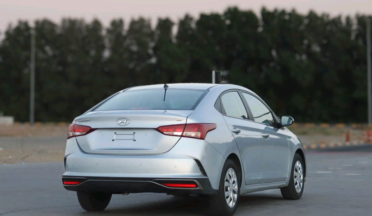 Hyundai Accent - Image 9