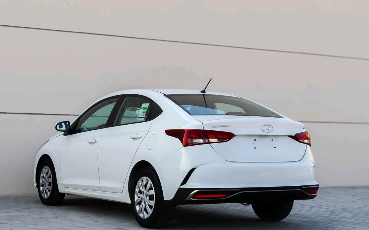 Hyundai Accent - Image 6