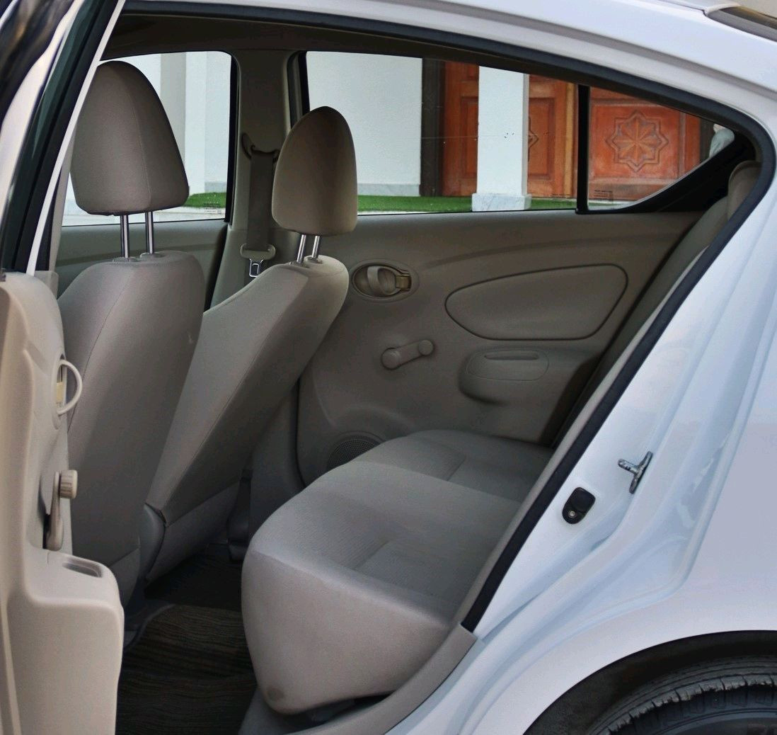 Nissan Sunny - Image 5